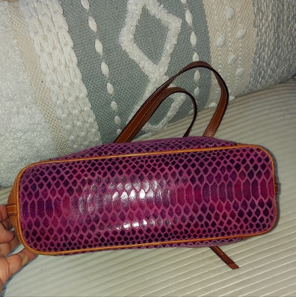 Dooney & Bourke CHARLESTON Purple and Tan Tote Bag - Picture 3 of 8